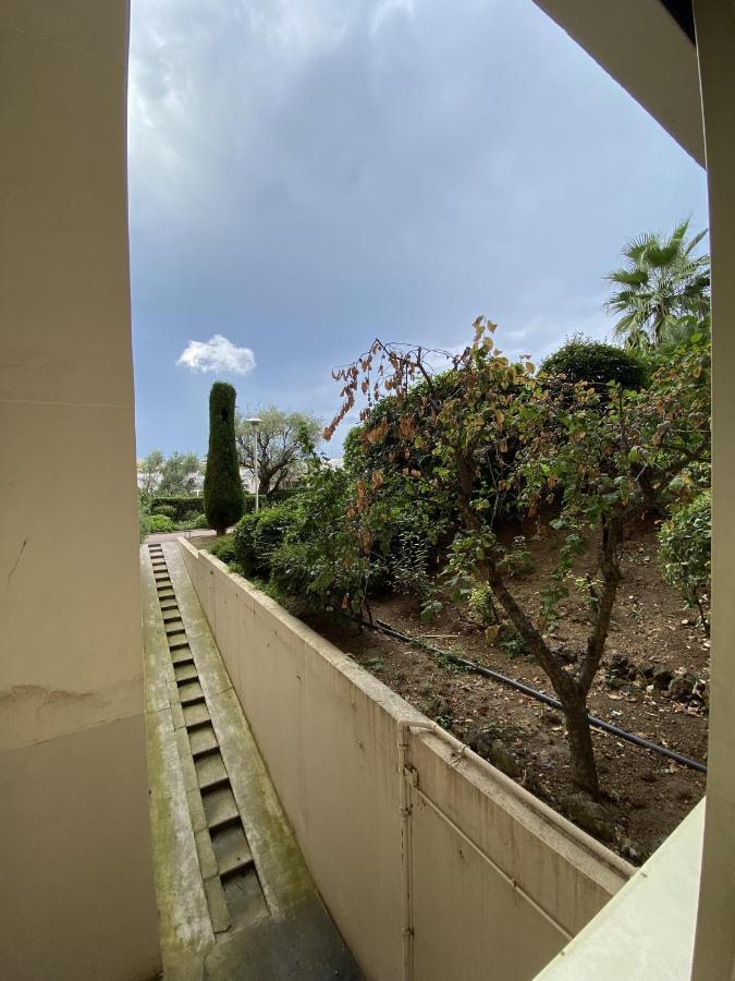 Magniolias - Residence Calme Avec Piscine, Tennis & Jardin อองทีบส์ ภายนอก รูปภาพ
