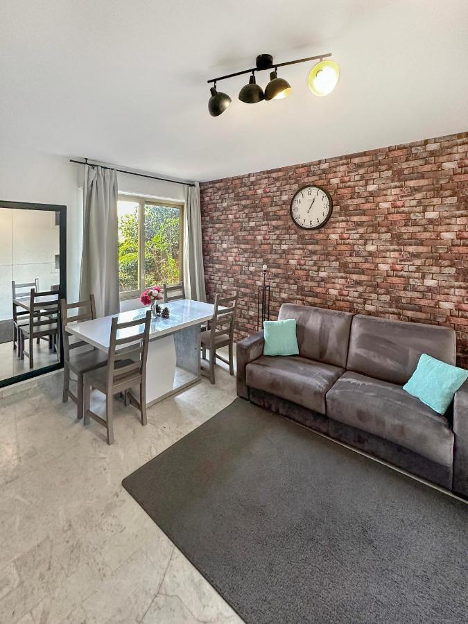 Magniolias - Residence Calme Avec Piscine, Tennis & Jardin อองทีบส์ ภายนอก รูปภาพ