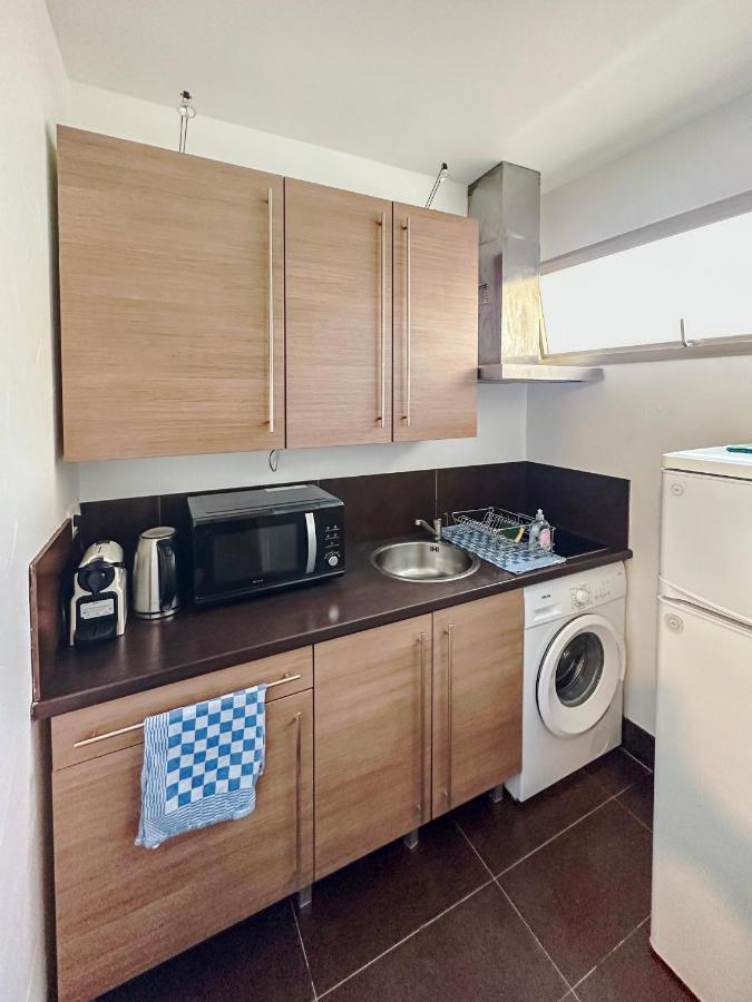 Magniolias - Residence Calme Avec Piscine, Tennis & Jardin อองทีบส์ ภายนอก รูปภาพ